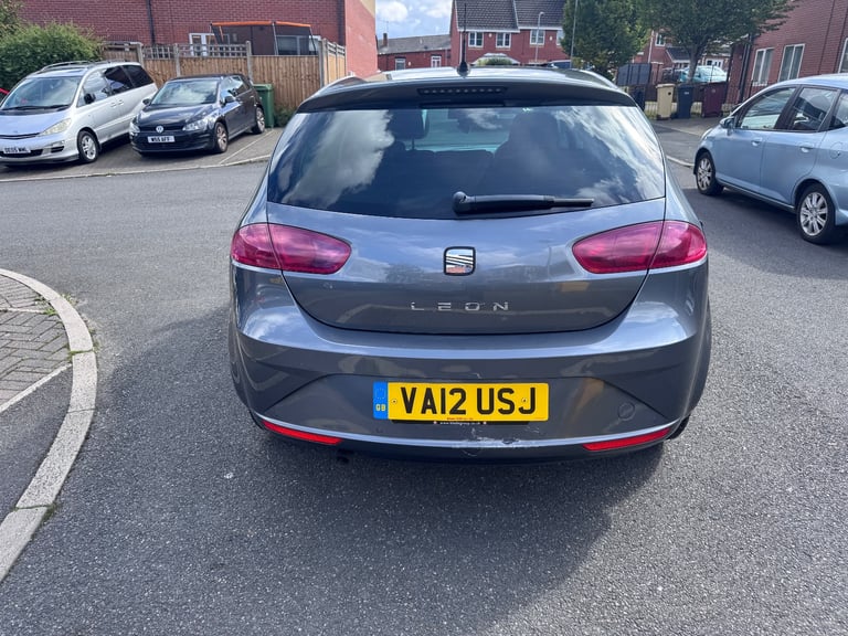 Seat, LEON, Hatchback, 2012, Semi-Auto, 1598 (cc), 5 doors