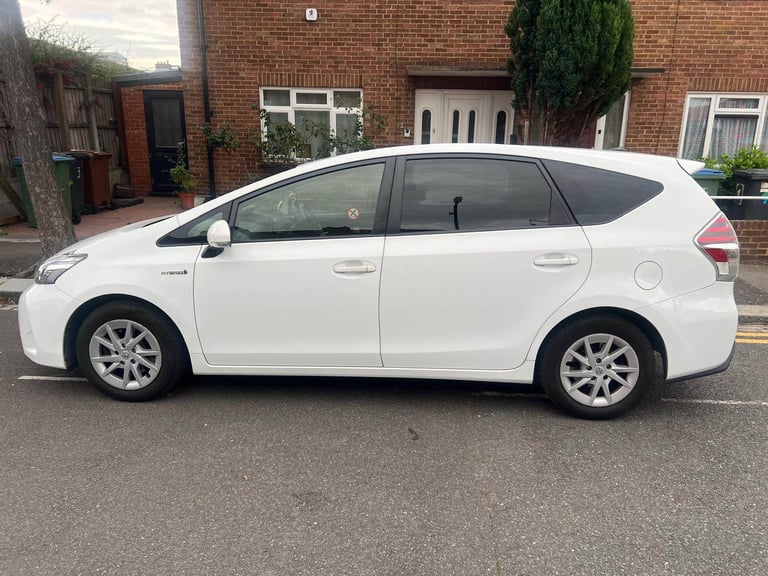 image for Toyota prius plus 2016 plate 