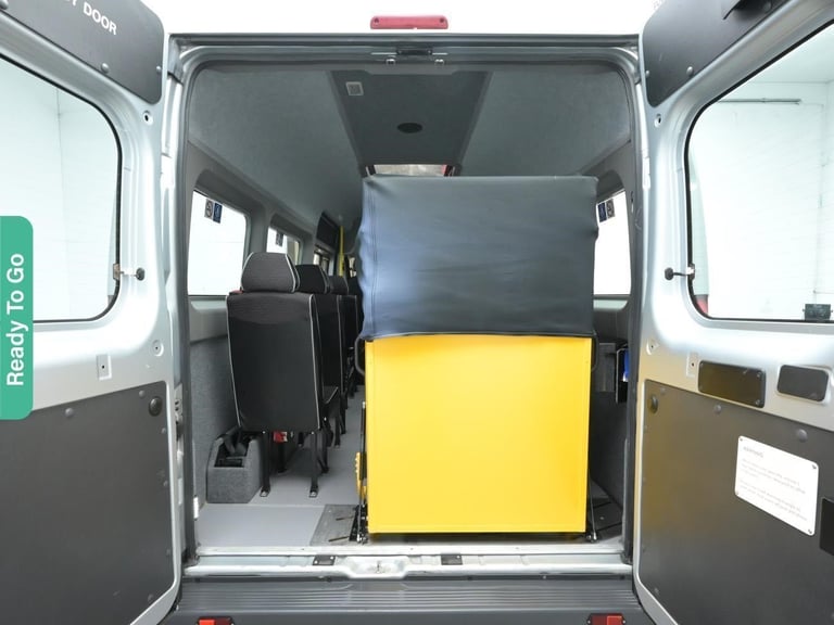 2017 Peugeot Boxer 2.0 BlueHDi 440 Minibus 4dr Diesel Manual L4 H2 Euro 6 (130 ps) Minibus Diesel...