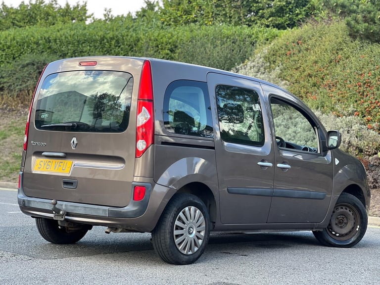 2011 Renault Kangoo 1.6 16V Expression Auto Euro 5 5dr MPV Petrol Automatic