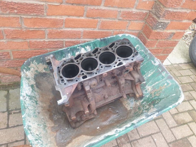 Transit 2.2 FWD bottom end crank case 
