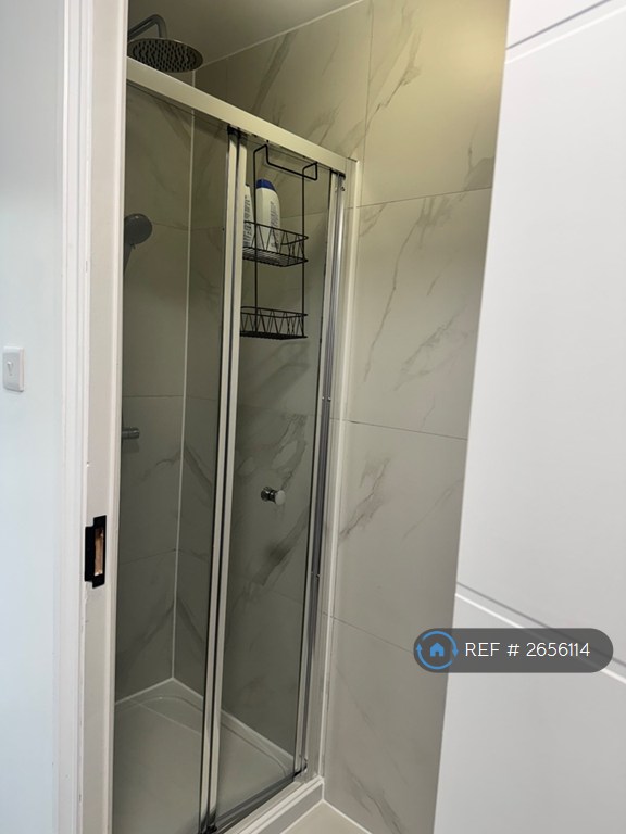 3 bedroom house in Wyldfield Gardens, London, N9 (3 bed) (#2656114)
