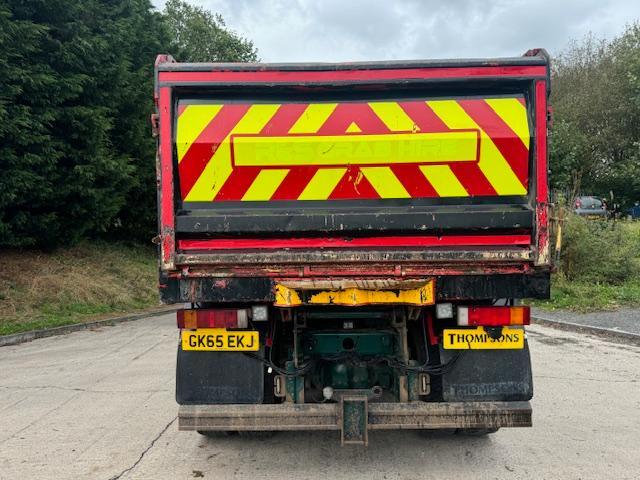 2016 Iveco Trakker 360 E6 8x4 steel tipper sheet weigher HMF 1244 crane & grab