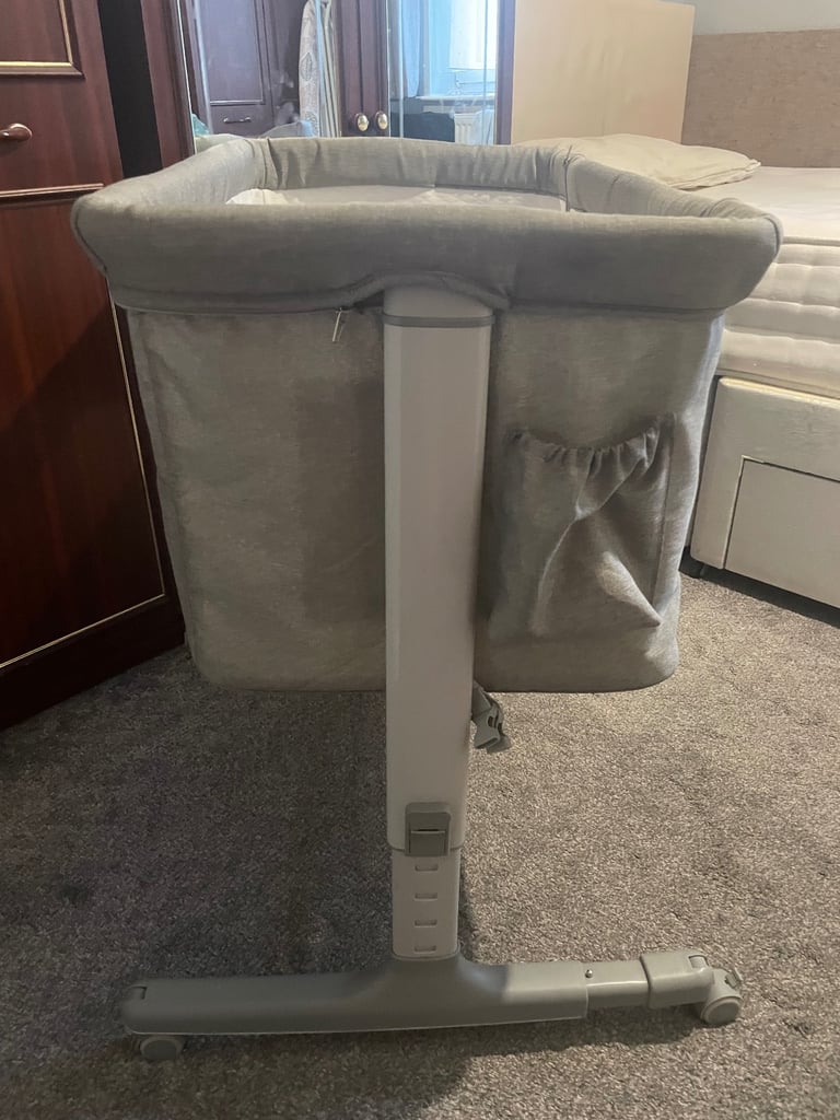image for Baby cot 