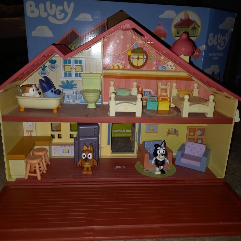 Bluey House and Car