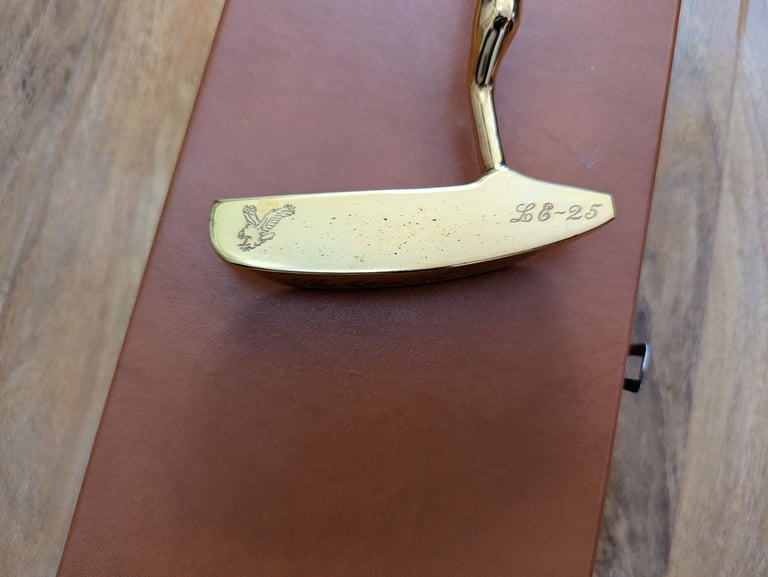 {{ GOLDEN EAGLE Brass Putter with Display Box Unused}}