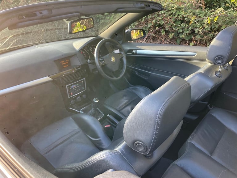 VAUXHALL ASTRA 1.8 VVT EXCLUSIVE TWINTOP CONVERTIBLE 57 REG MOT JULY 8TH 2026 LOW INSURANCE