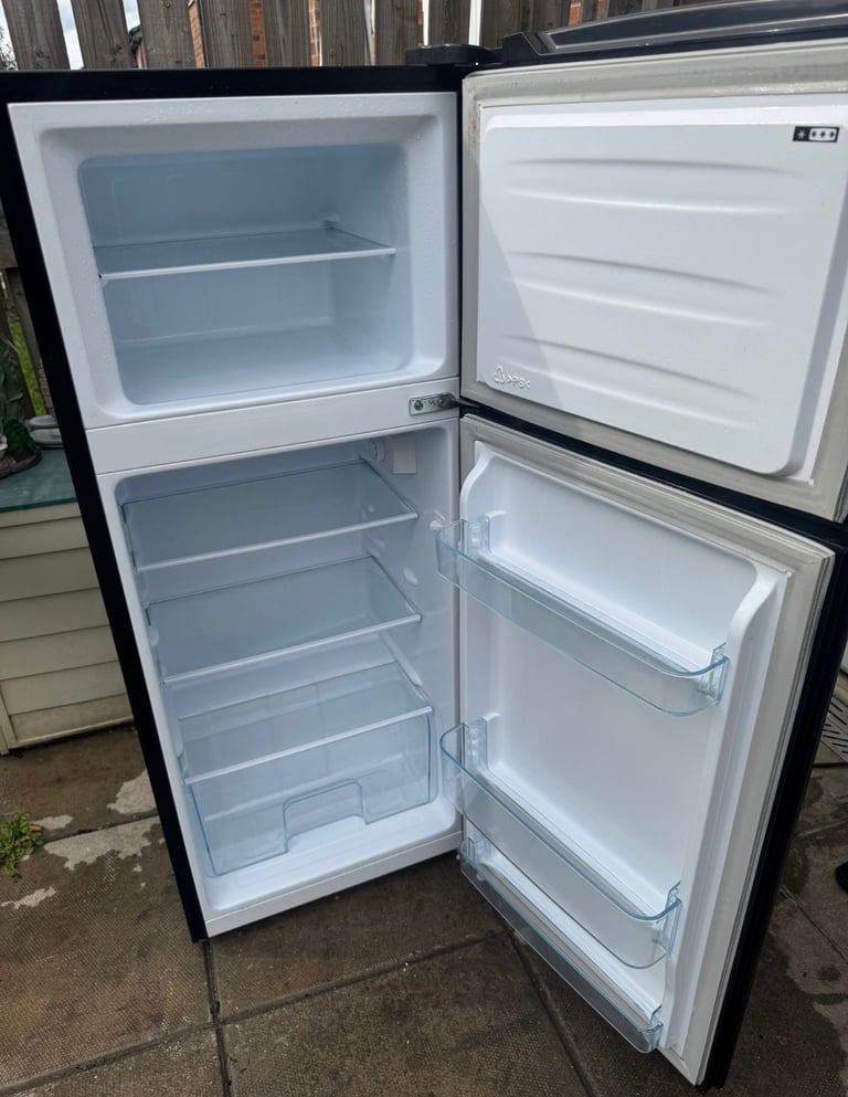 Frigemaster LED Fridge Freezer For Sale/ FREE DELIVERY