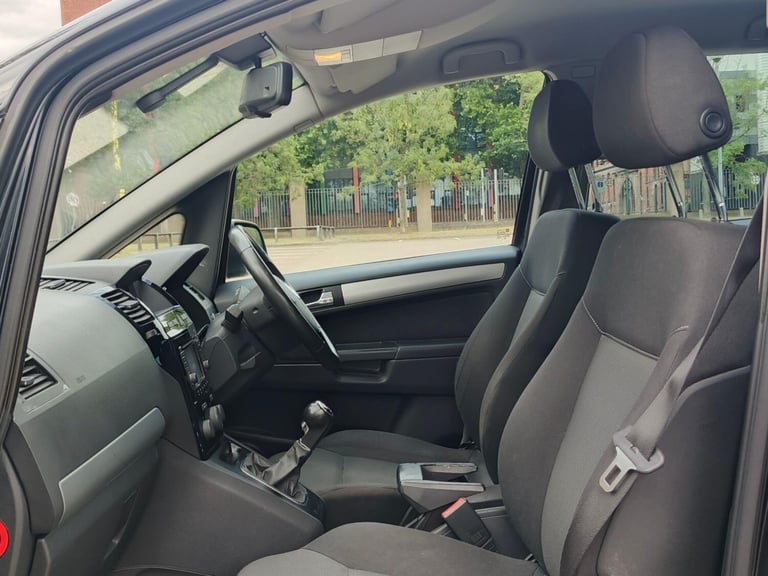 2012 Vauxhall Zafira 1.6 16V Design Euro 5 5dr (SNav) MPV Petrol Manual