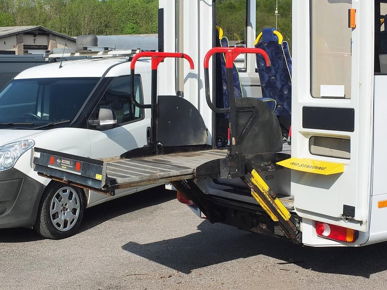 2017 Mercedes-Benz SPRINTER 514 CDI 7G-TRONIC Automatic Euro 6 - 17 Seat PSV WAV