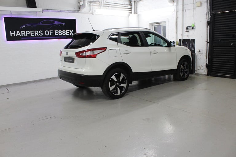 2014 Nissan Qashqai 1.2 DIG-T n-tec+ 2WD Euro 5 (s/s) 5dr HATCHBACK Petrol Manual