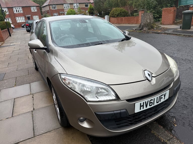 Renault, MEGANE, Hatchback, 2011, Manual, 1598 (cc), 5 doors
