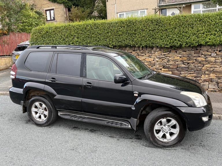 image for 2007 Toyota Landcruiser LC4 3.0 D4-D AUTO 4X4 BLACK ESTATE Diesel Automatic