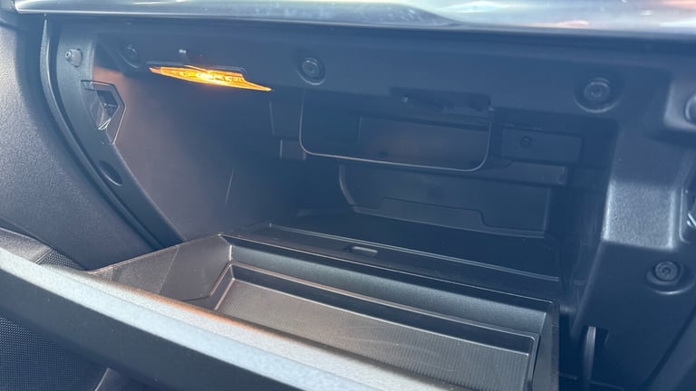 2019 Volvo V40 1.5 T3 R-Design Edition Hatchback 5dr Petrol Auto Euro 6 (s/s) (152 ps) Hatchback ...