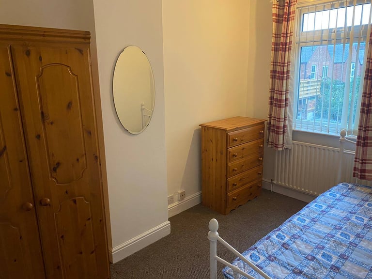 image for MODERN DOUBLE ROOM TO LET IN LEICESTER LE3