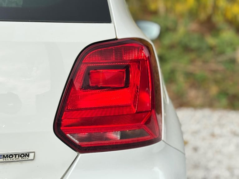 2015 Volkswagen Polo 1.0 BlueMotion Tech SE Design Euro 6 (s/s) 3dr HATCHBACK Petrol Manual