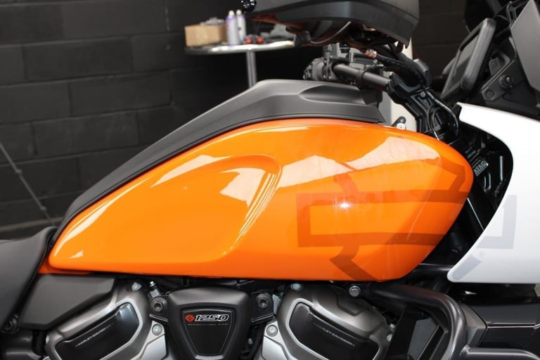 2021 Harley-Davidson RA1250S Pan America Special in Baja Orange White