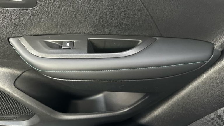 2022 Peugeot 2008 1.2 PureTech Allure Premium 5dr HATCHBACK PETROL Manual