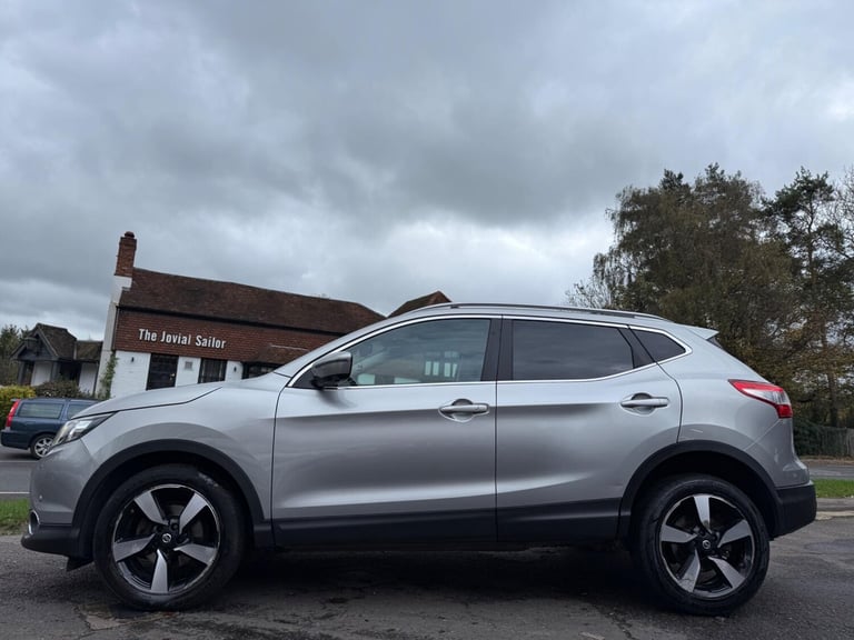 2015 Nissan Qashqai 1.6 dCi n-tec+ XTRON 2WD Euro 6 (s/s) 5dr Diesel