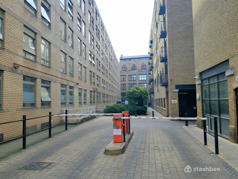 FANTASTIC Parking Space to rent in London (SE1)