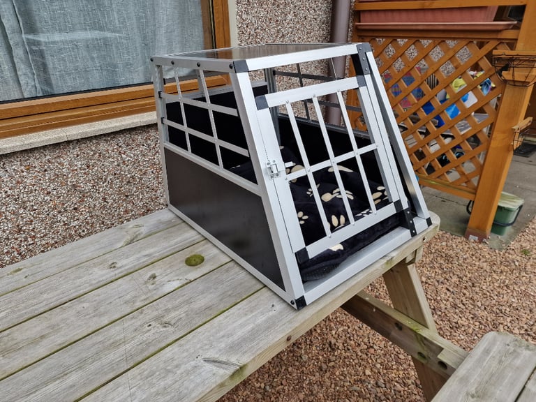 Single dog aluminium transport cage