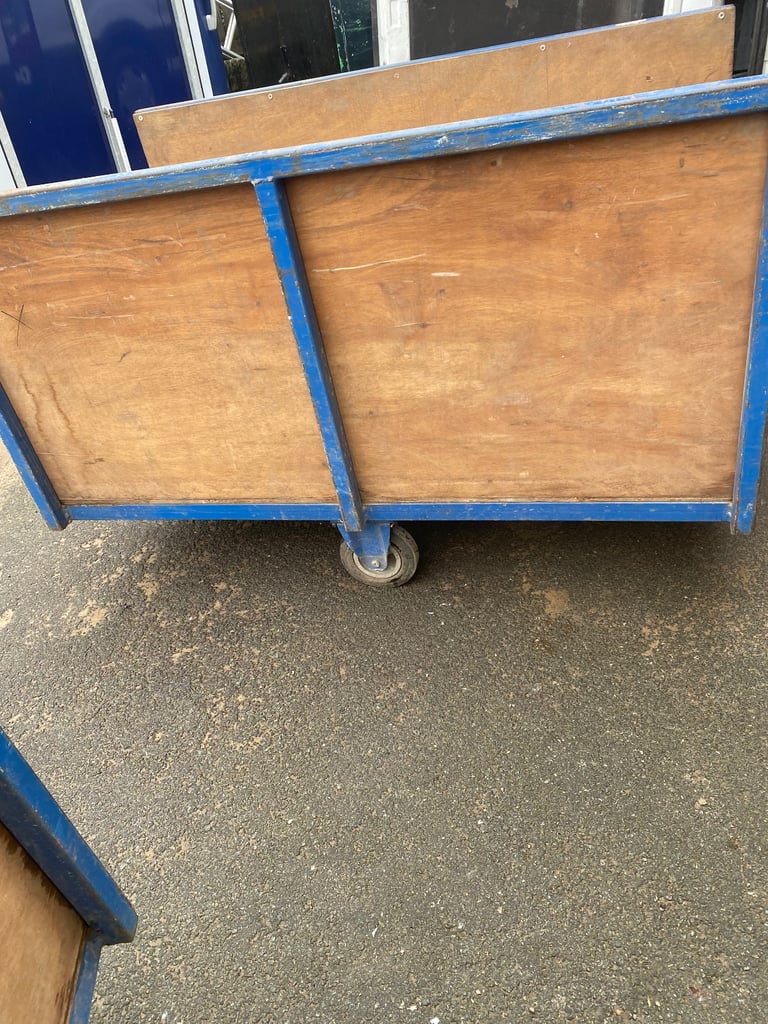 Heavy duty trolley carts