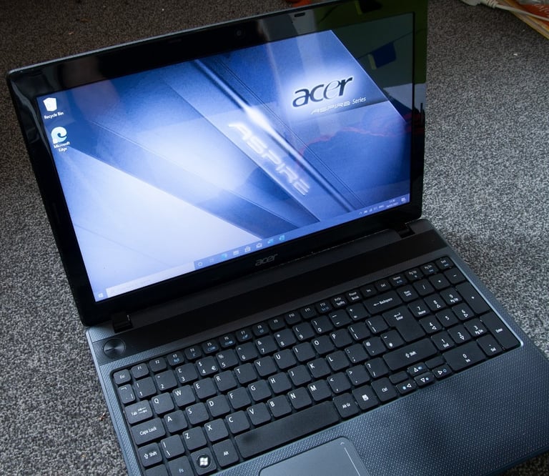 Acer Aspire 5733 15.6 inch Laptop | Intel Pentium i3 2.5GHz | 8GB RAM |  240GB SSD | in Bangor, County Down | Gumtree