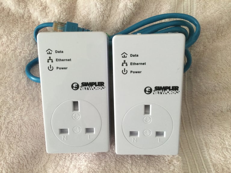 2 x Simpler Networks HP200PT64BT Passthrough powerline adapters