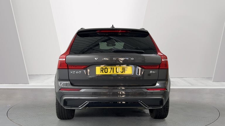 2021 Volvo XC60 B6 R-Design PRO AWD Mild Hybrid(22'Alloys, Harman Kardon, Panroof, Carplay) Estat...