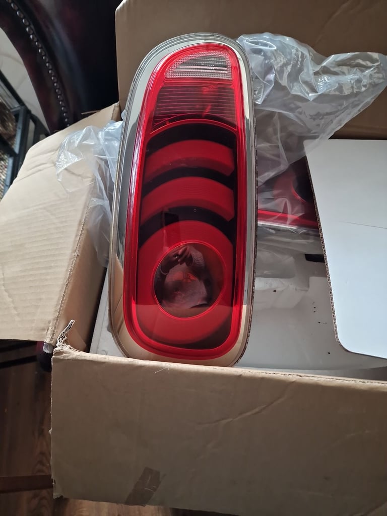 Minl clubman estate rear lights