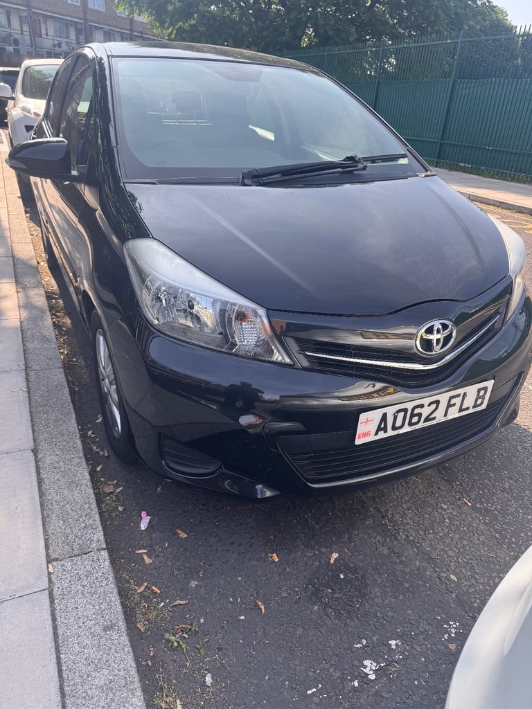 Toyota, YARIS, Hatchback, 2012, Manual, 1329 (cc), 5 doors