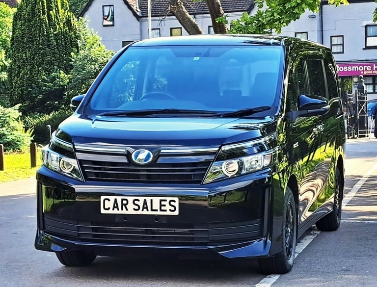 2015 Toyota Voxy 1.8 Hybrid Automatic 81,900 Miles. 7 Seater. Hybrid Petrol. PX OK MPV Petrol/Ele...