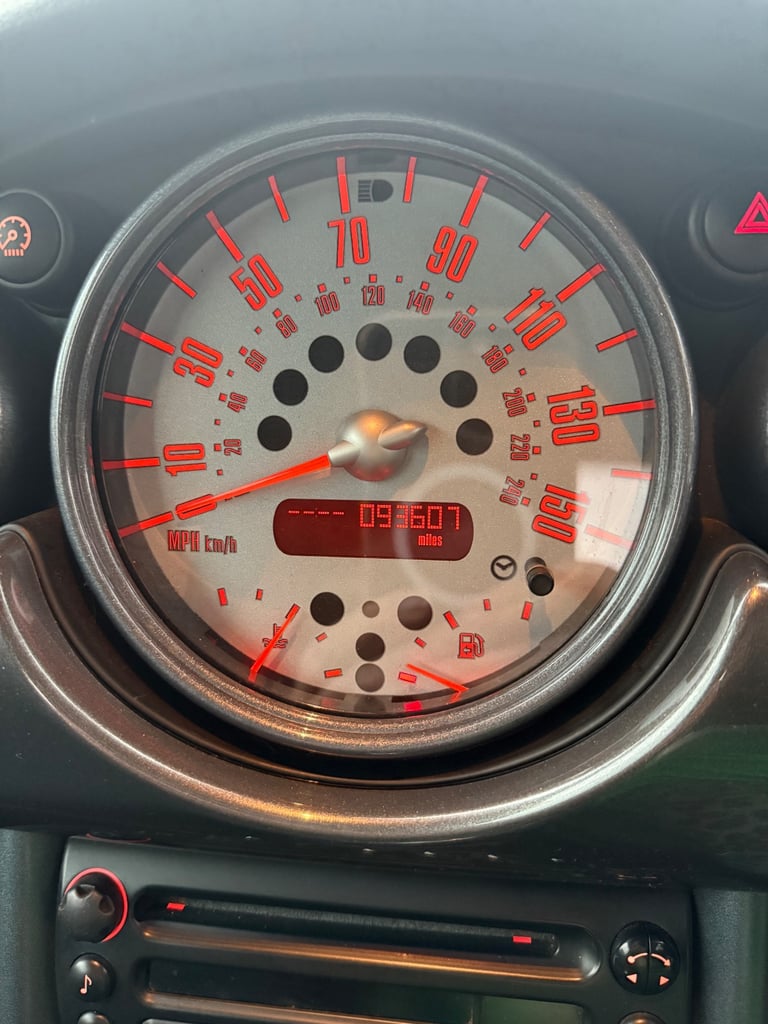 Mini, CONVERTIBLE, Convertible, 2006, Manual, 1598 (cc), 2 doors