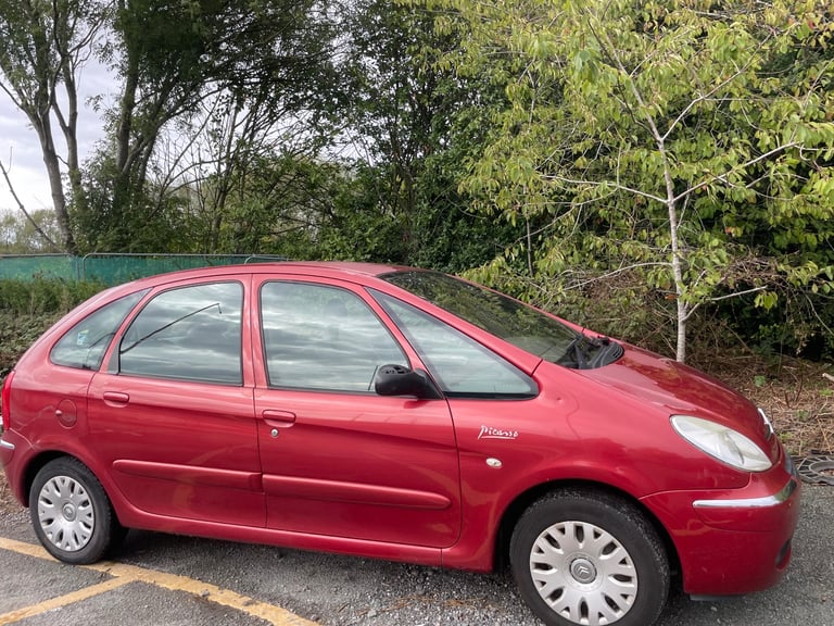 CITROEN PICASSO 1.6 EXCLUSIVE 56 REG MPV 11 SERVICE STAMPS JUNE 9TH 2026 LOW INSURANCE 38+MPG