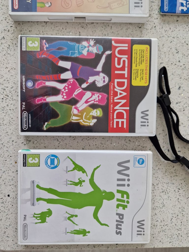 Wii Bundle in Black 100% Complete 