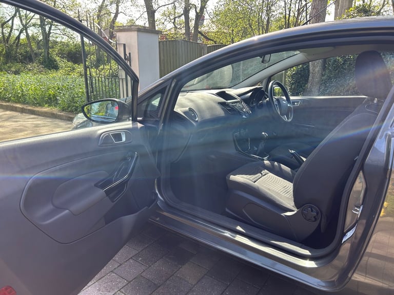 2015 Ford Fiesta 1.0 EcoBoost Zetec 3dr HATCHBACK Petrol Manual