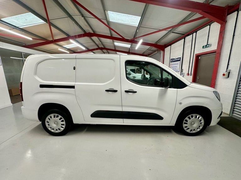 2021 71 VAUXHALL COMBO 1.5 TURBO D 2300 SPORTIVE L2 H1 EURO 6 * 29,507 3 SEATER 