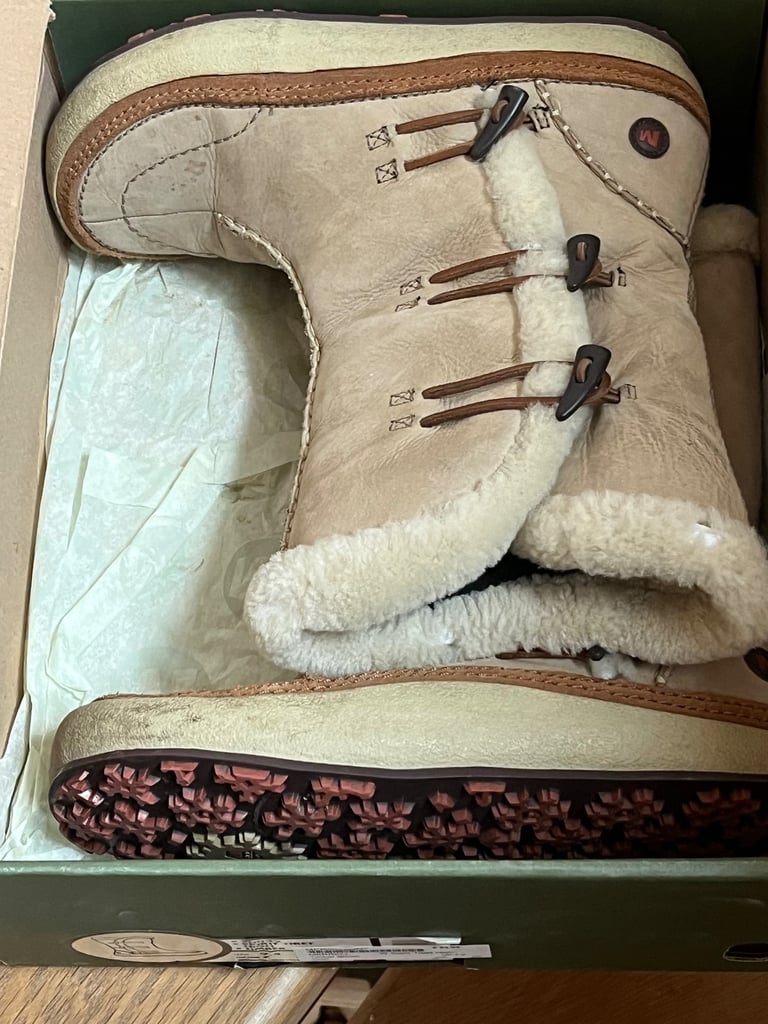 Merrell SPIRIT TIBET HIGH Polartec Thinsulate Boots – Size 7