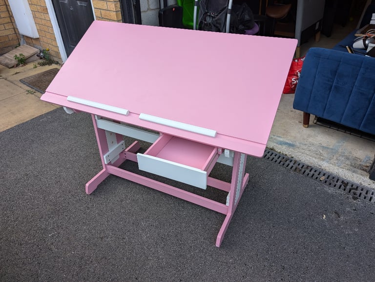 2x Children's Adjustable Desks