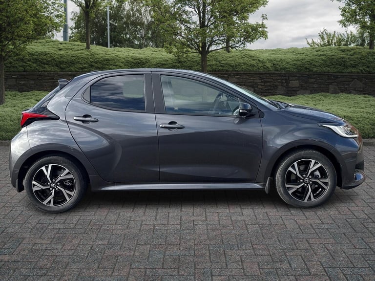 2025 Toyota Yaris 1.5 Hybrid Design 5dr CVT Hatchback Hybrid Automatic