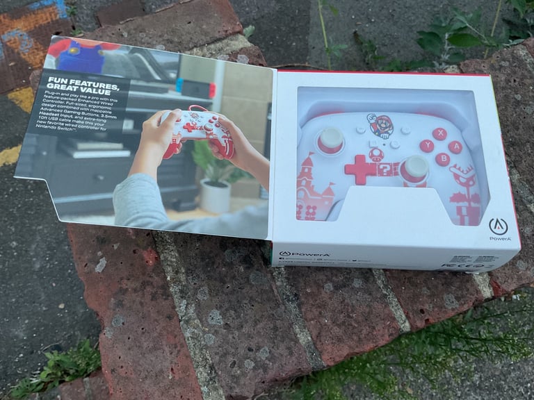 POWERA Joy-Con Charging Dock SUPER MARIO  ENHANCED WIRED CONTROLLER - New | Sealed