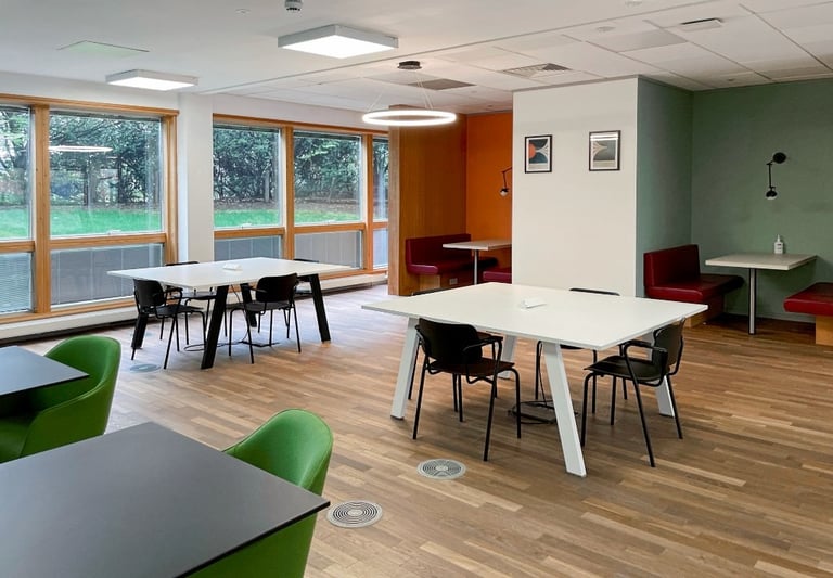 Edinburgh - EH12 9DQ, 2 Desk serviced office to rent at 4 Redheughs Rigg