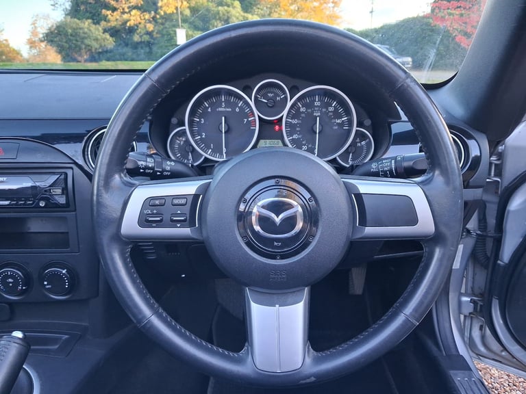 MK3 Mazda MX-5 Convertible 2006 - 2 litre engine 158bhp - Ulez Free Bargin! MOT (no advisories)
