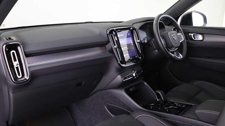 2025 Volvo XC40 Black Edition Ultra B3 Mild hybrid Petrol Automatic SUV Hybrid Automatic