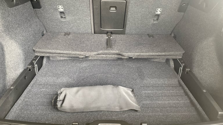 2024 Volvo XC40 2.0 B3P Ultra Dark 5dr Auto ESTATE PETROL Automatic