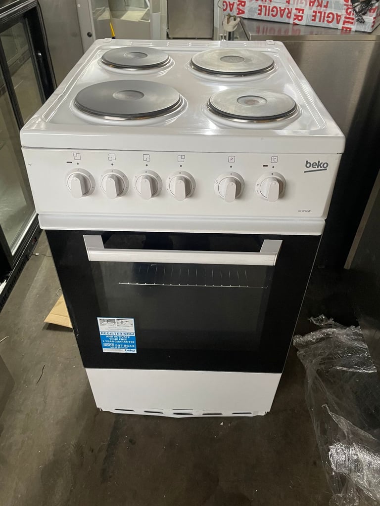 BEKO 4 BURNER ELECTRIC COOKER WITH SINGLE OVEN- NEW