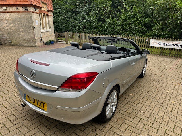 2010 Vauxhall Astra 1.8 VVT Design 2dr CONVERTIBLE Petrol Manual