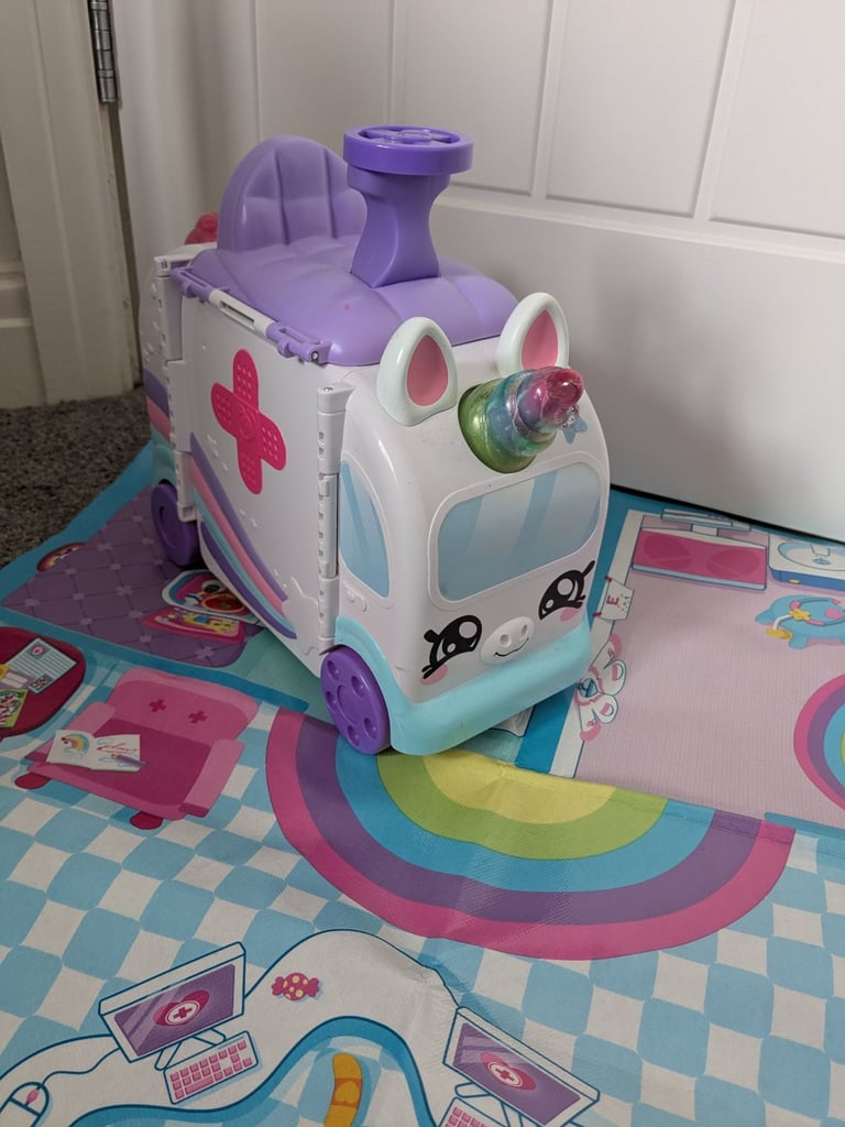 Kindi Kids Unicorn Ambulance Playset In Beverley East Yorkshire 