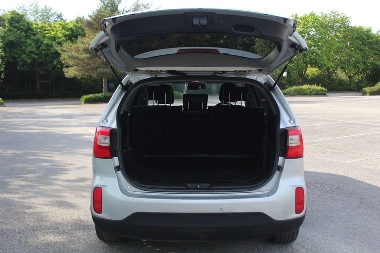 2012 Kia Sorento 2.2 Sorento KX-3 Sat Nav CRDi 4x4 Auto 4WD 5dr SUV Diesel Automatic