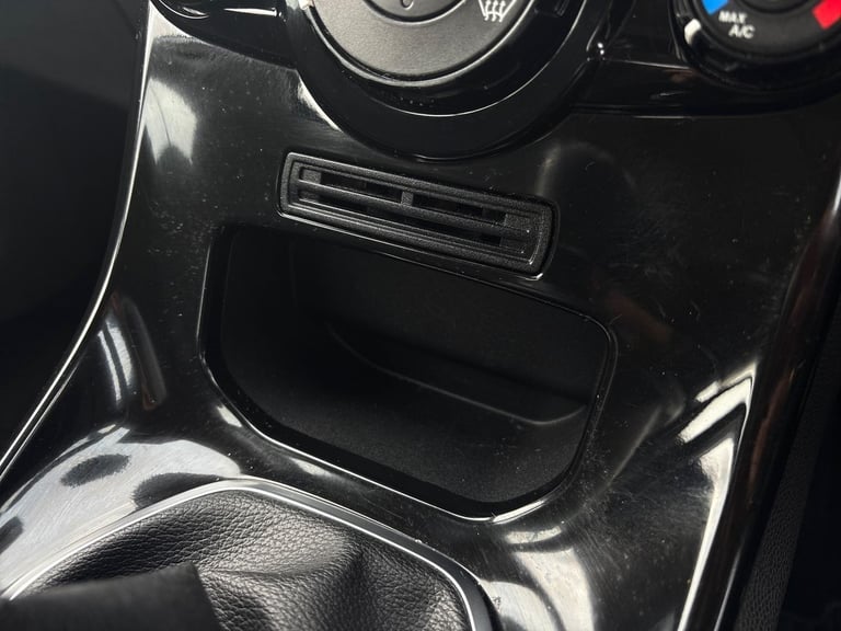 2013 Ford Fiesta 1.25 82 Zetec 5dr Hatchback PETROL Manual